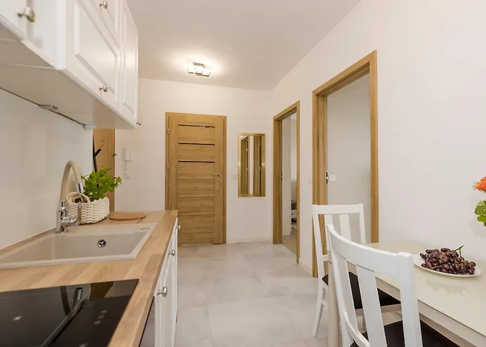 Shortstaypoland Torunska B177 *